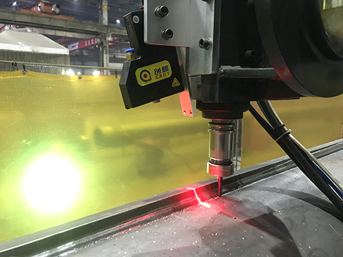 激光焊縫跟蹤器在天車(chē)起重機(jī)行業(yè)的應(yīng)用