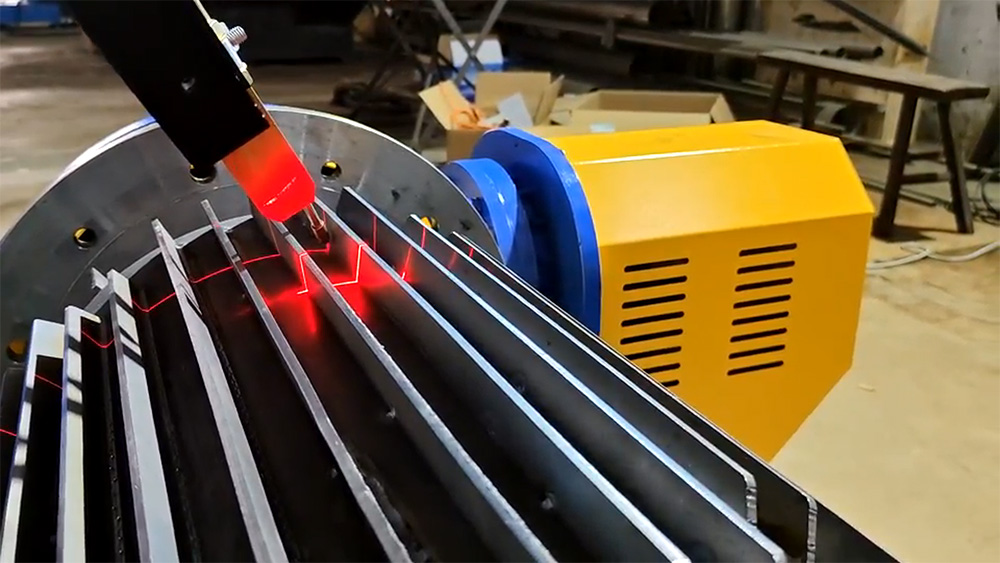 創(chuàng)想智控激光焊縫跟蹤器：電機(jī)外殼高效智能焊接的新突破