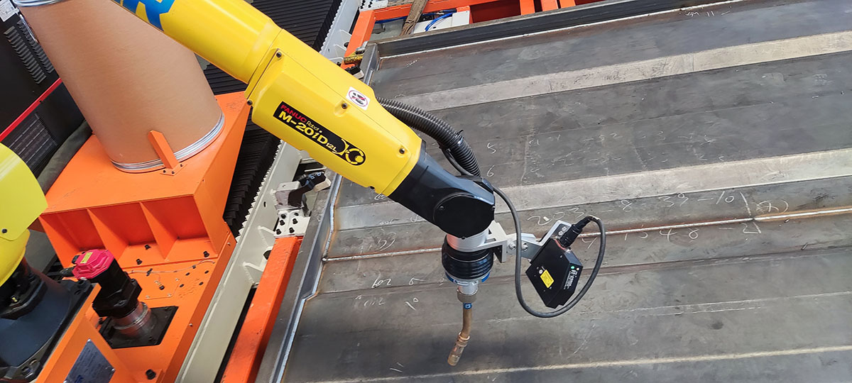 激光焊縫跟蹤傳感器核心技術(shù)解析：如何實現(xiàn)0.01mm精度定位