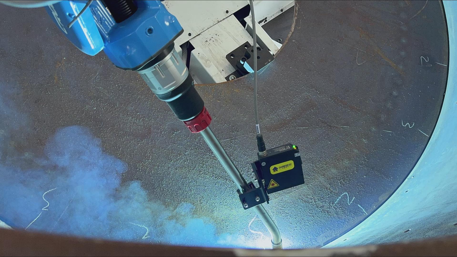 卡諾普機器人搭載創(chuàng)想智控激光焊縫跟蹤系統(tǒng)，實現(xiàn)攪拌設(shè)備焊接智能化升級